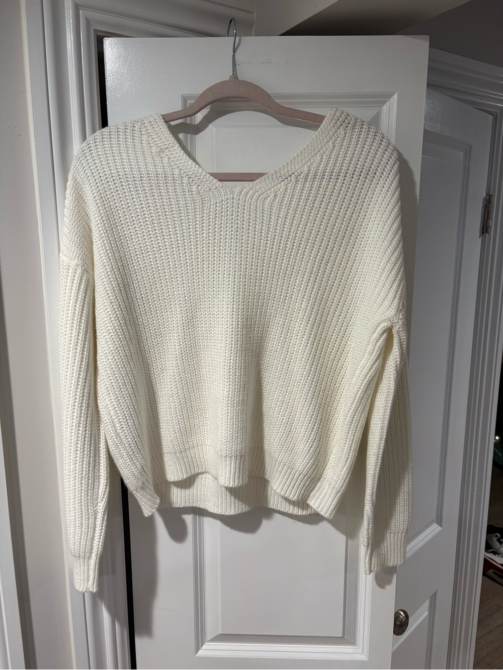 Cozy Women's Cream Knit V-Neck Sweater